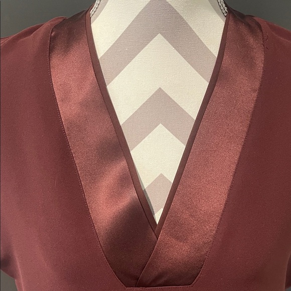 🔥🔥🔥Winter Clearance Price!!!
Vince Burgundy V-Neck Dress - Picture 3 of 9